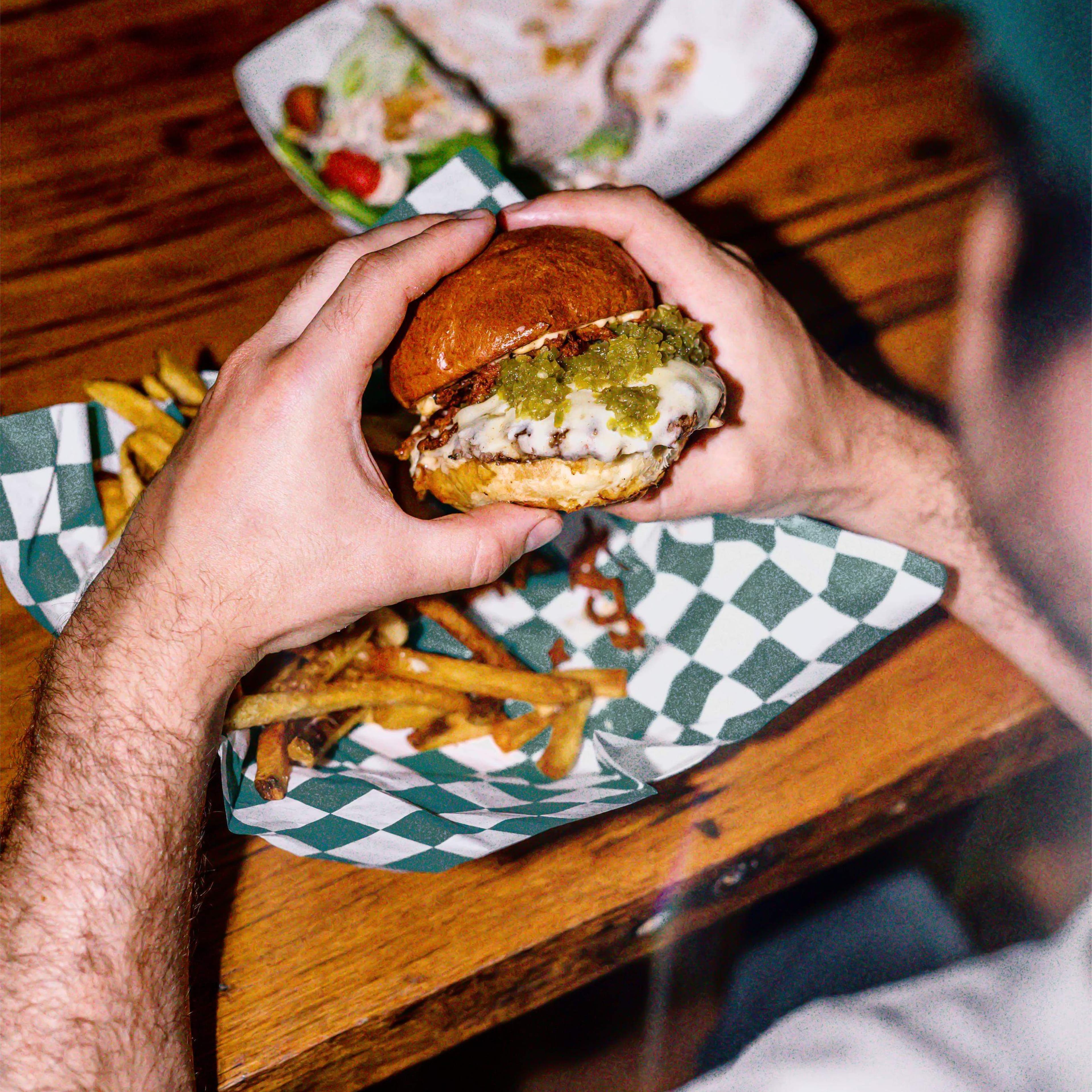 Cabalar burger and fries