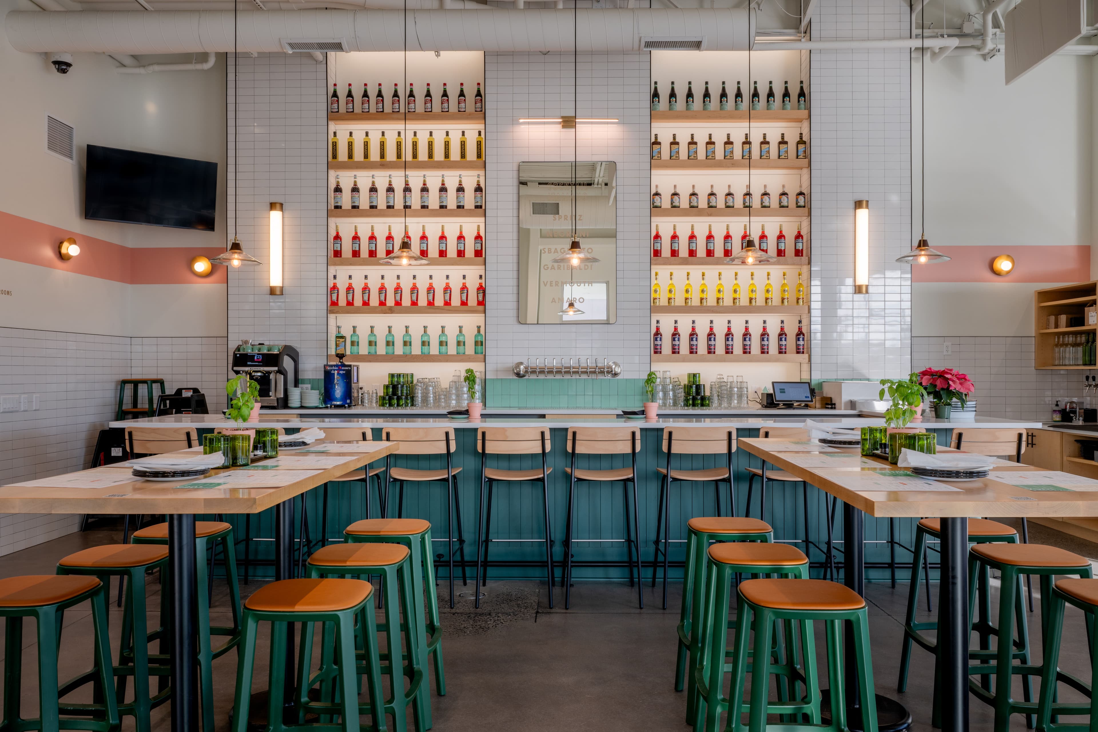 Pizzeria Luca tall tables and bar